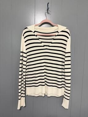 White Black Striped Knit V-neck Sailor Collar Nautical Coastal Granny Sweater S